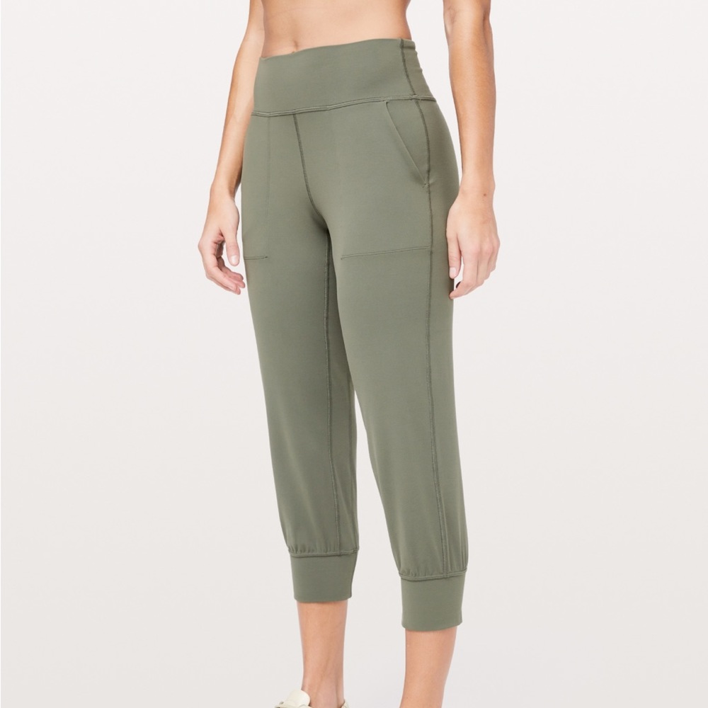 Lululemon Align Cropped Joggers